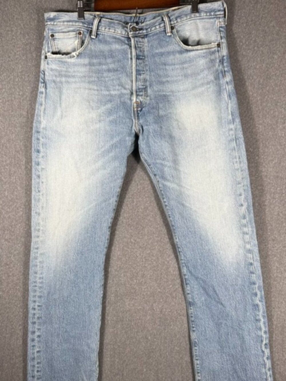Levis 501 Original Fit Button Fly Jeans Mens Sz 38x34 Medium Wash Light Distress